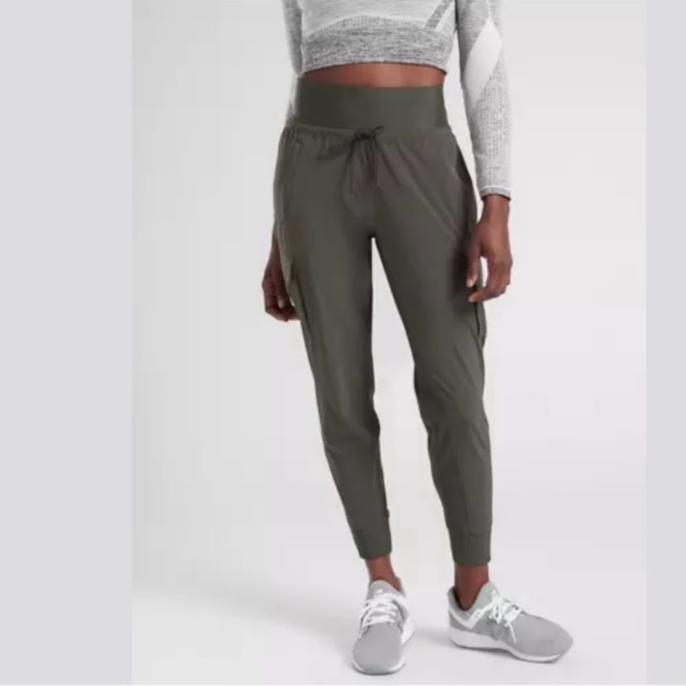 Athleta Jogger size 6